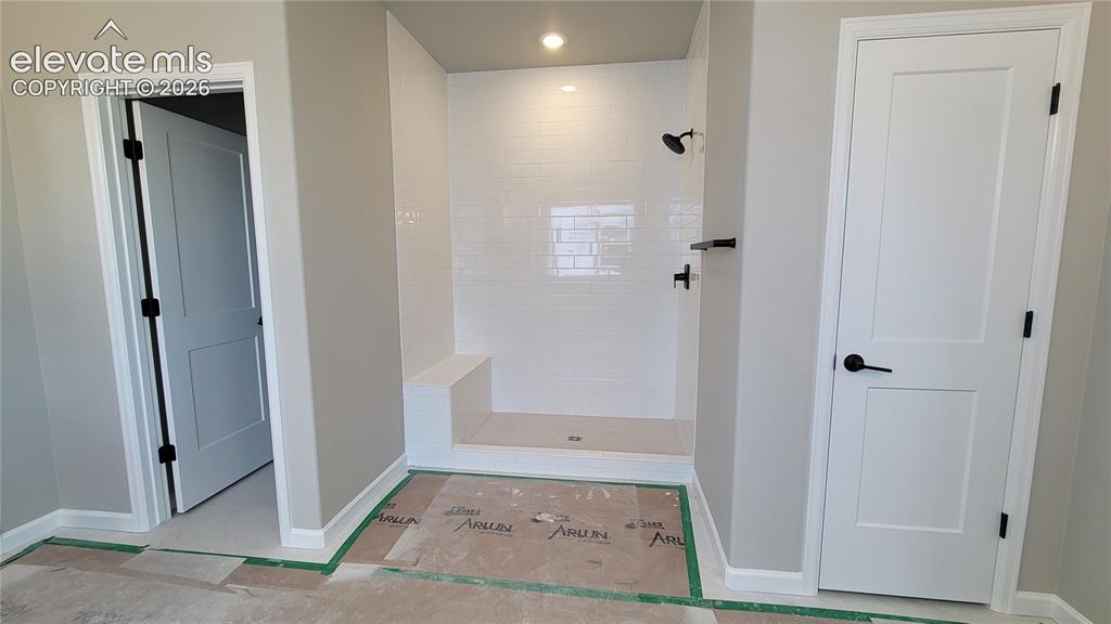 Image 16 of 34: Master Bathroom