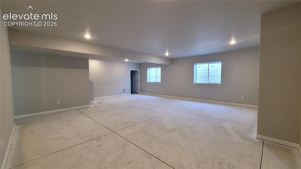 Image 20 of 34: Family Room