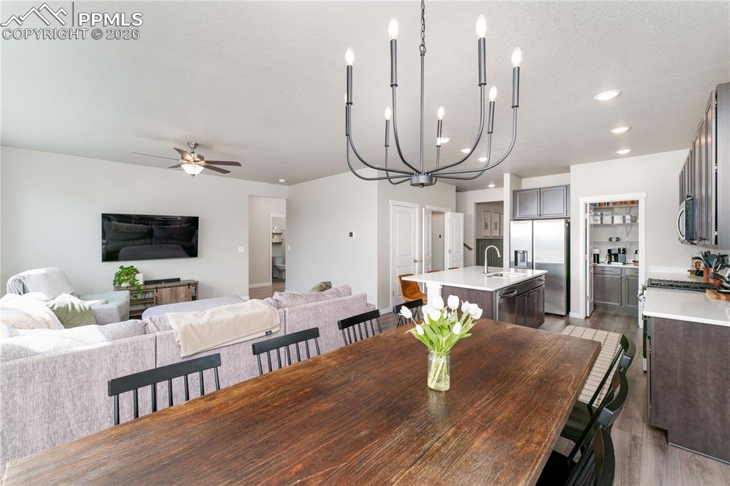 Image 10 of 38: great room