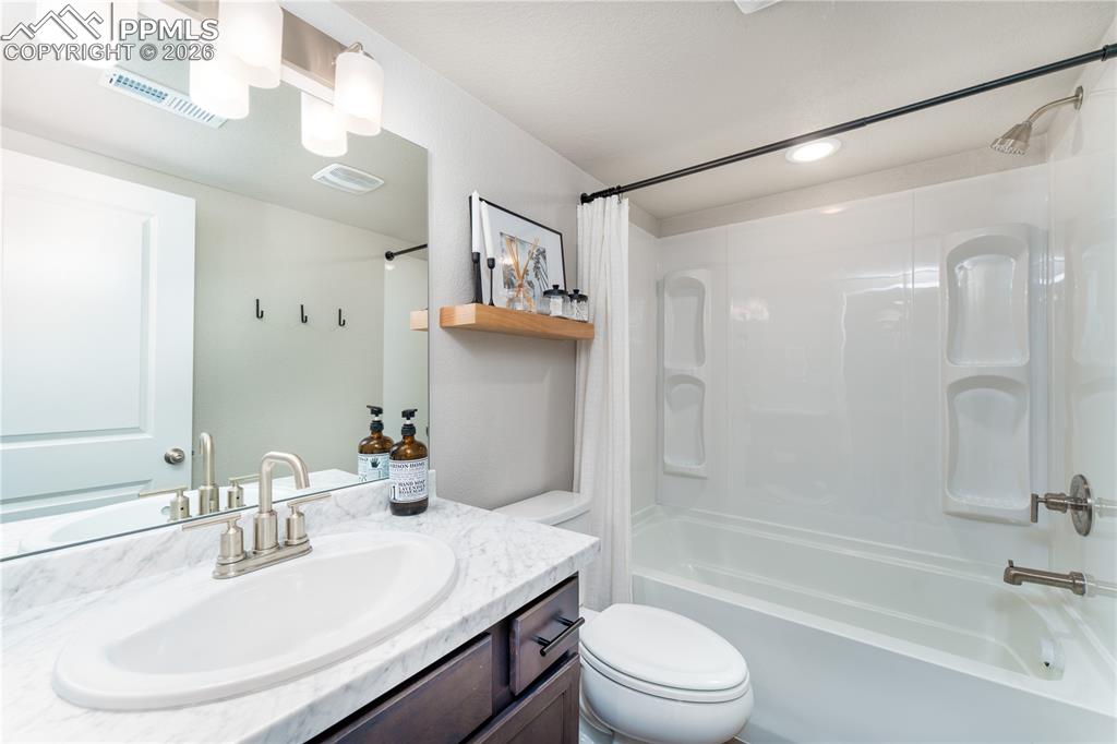 Image 26 of 38: Back of Structure