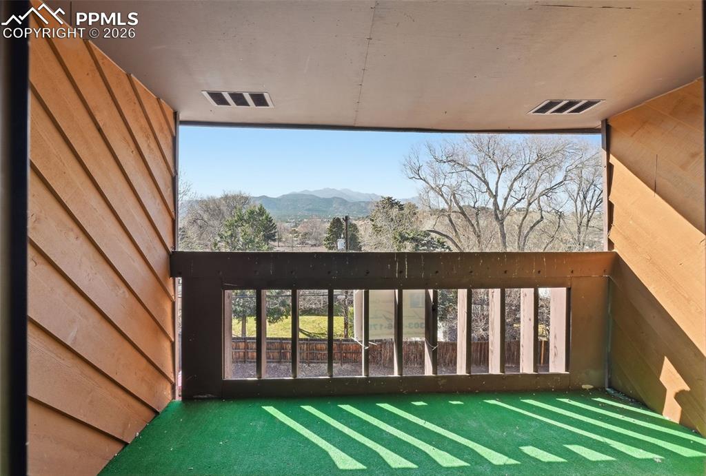 Image 8 of 26: balcony off of dining room