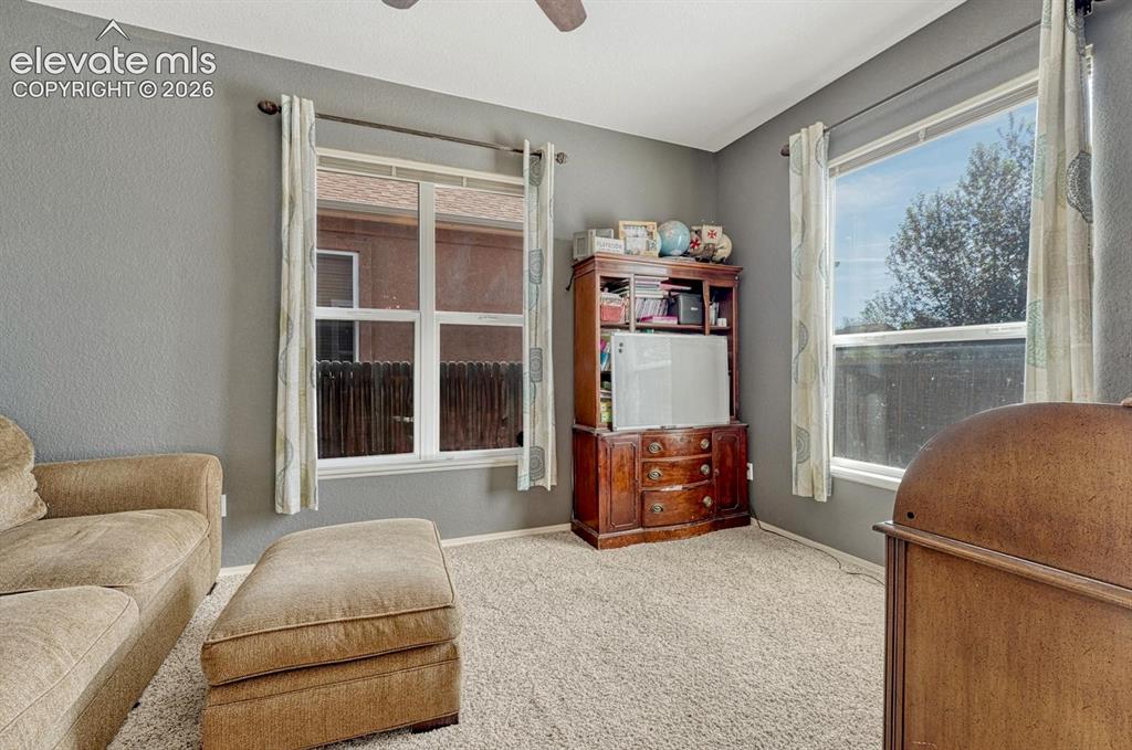 Image 15 of 48: Sitting Room
