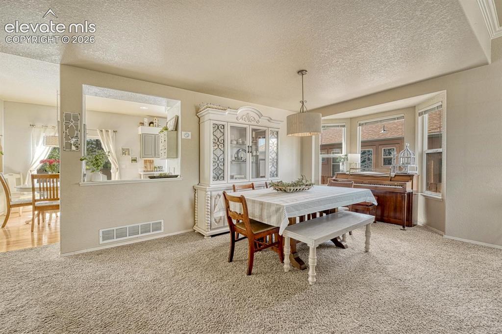 Image 4 of 48: Dining Area