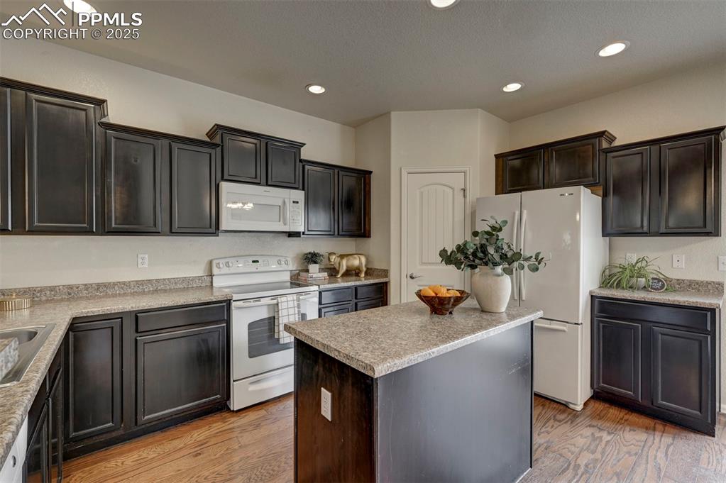 Image 12 of 46: Kitchen