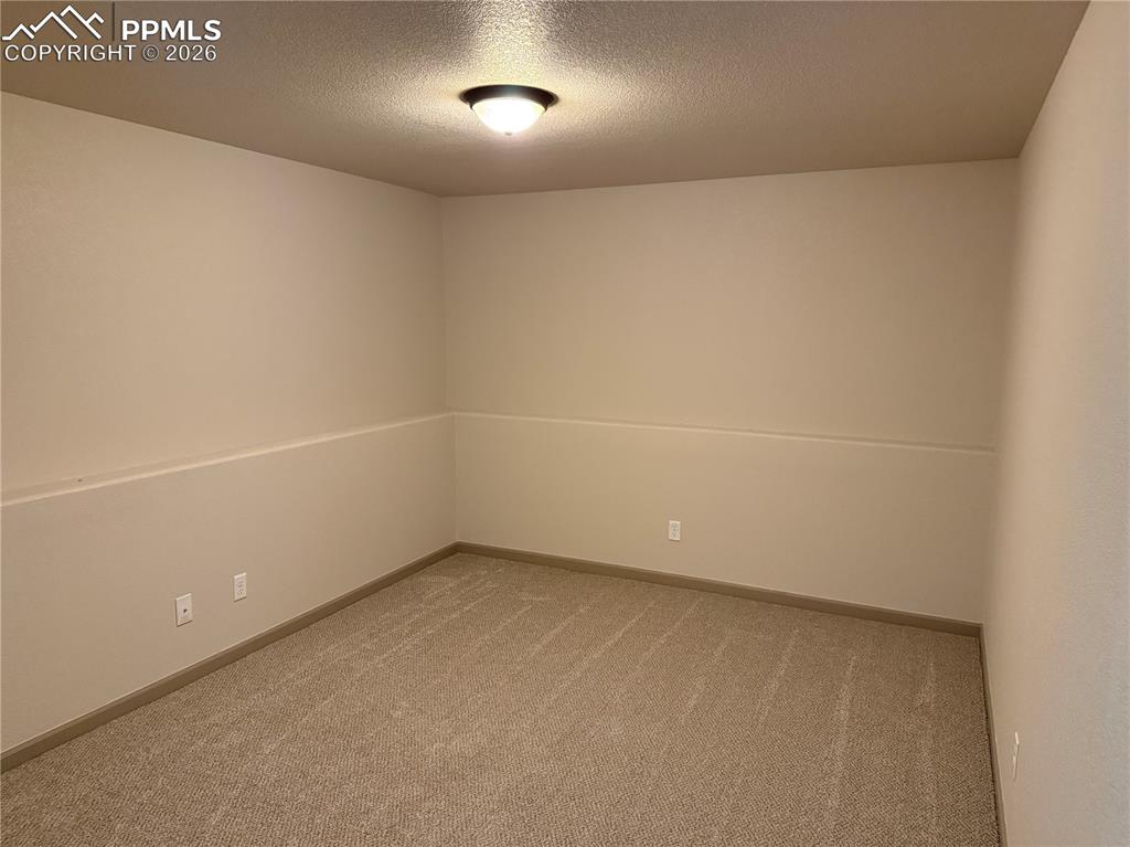 Image 17 of 28: Family Room