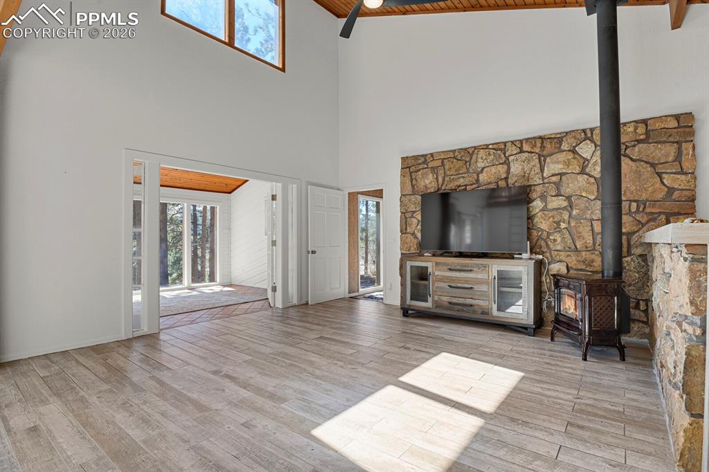 Image 16 of 48: Living Room