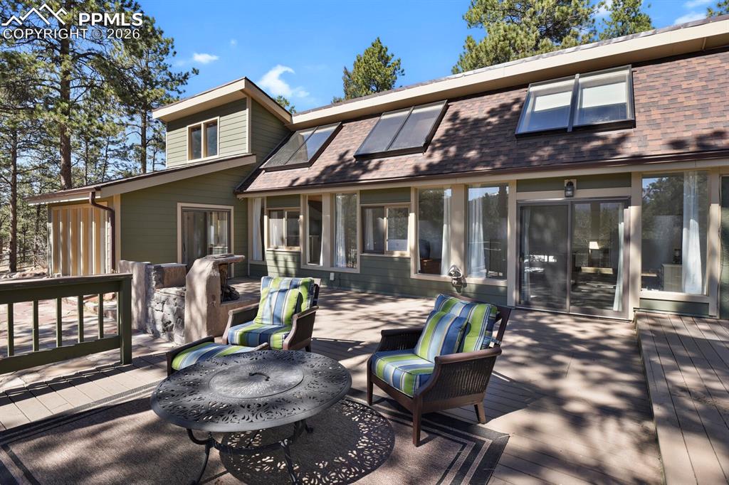 Image 33 of 48: Back of Structure