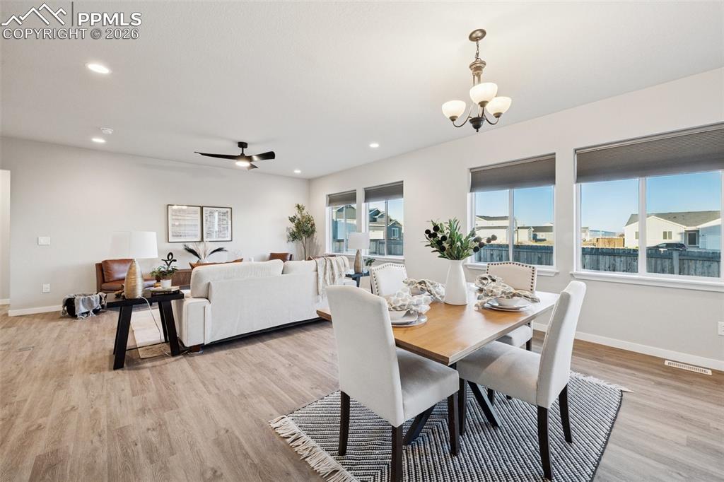 Image 13 of 47: Dining Area