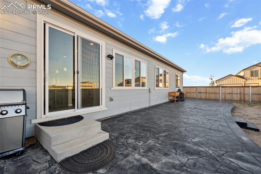 Image 22 of 47: Patio