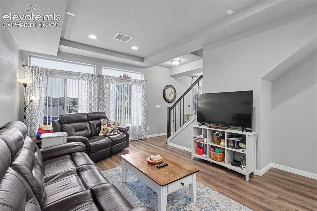 Image 15 of 44: Living Room
