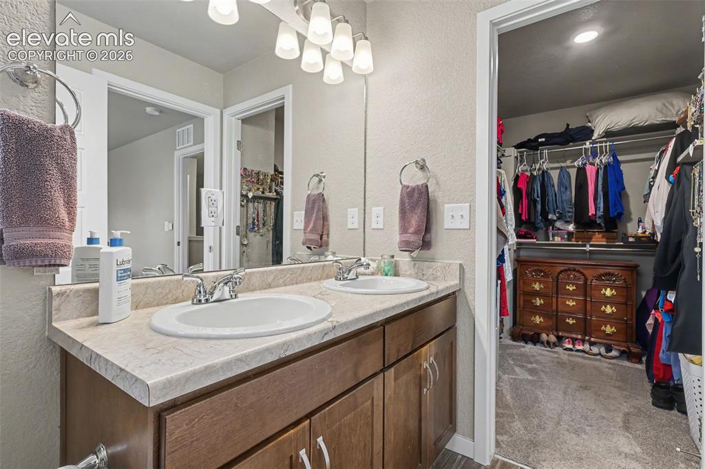 Image 27 of 44: Master Bathroom