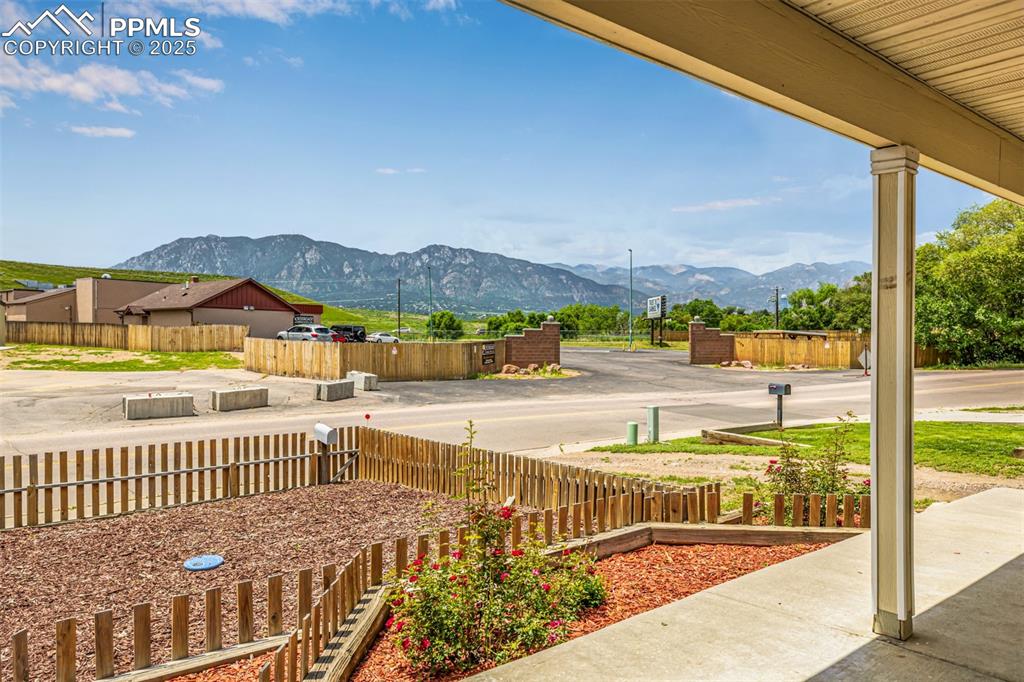 Image 9 of 35: View