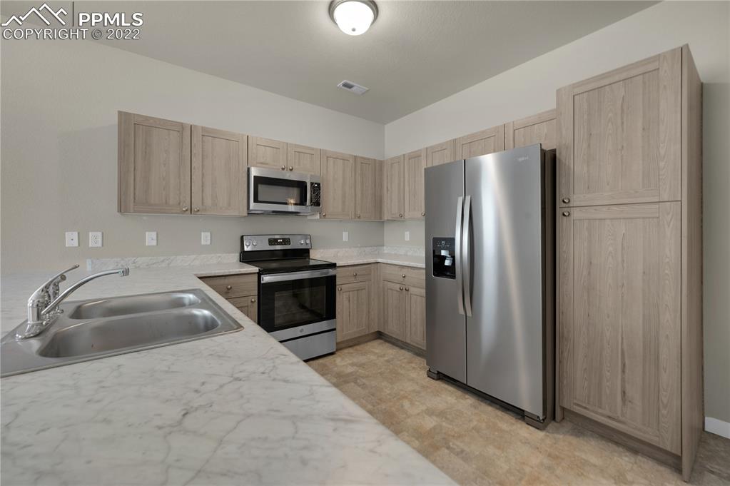 Listing 2144920, Image 11 of 23