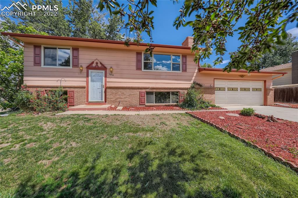 Listing 2145152, Image 2 of 24