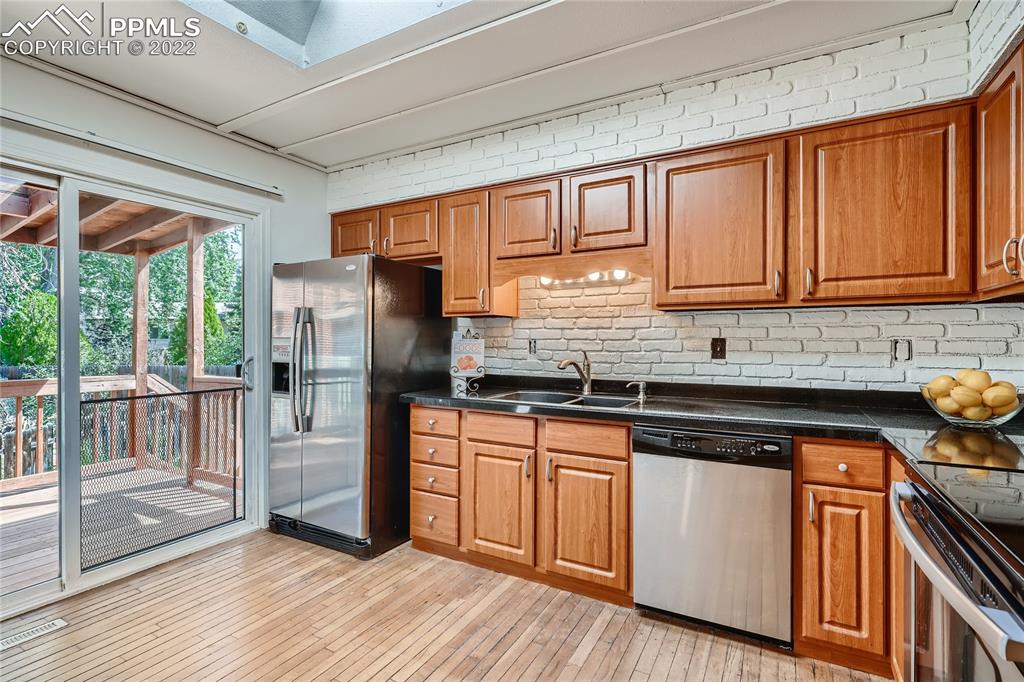 Listing 2145152, Image 9 of 24