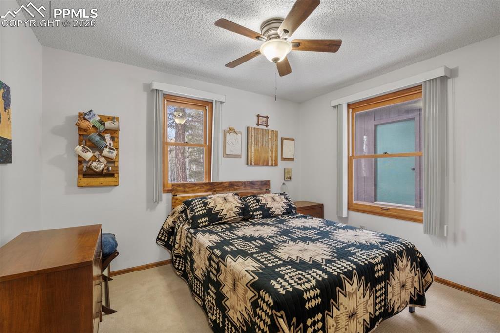 Image 20 of 50: Bedroom