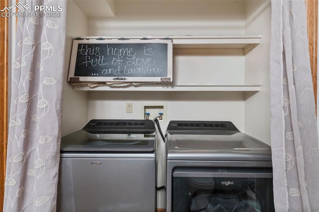 Image 23 of 50: Laundry