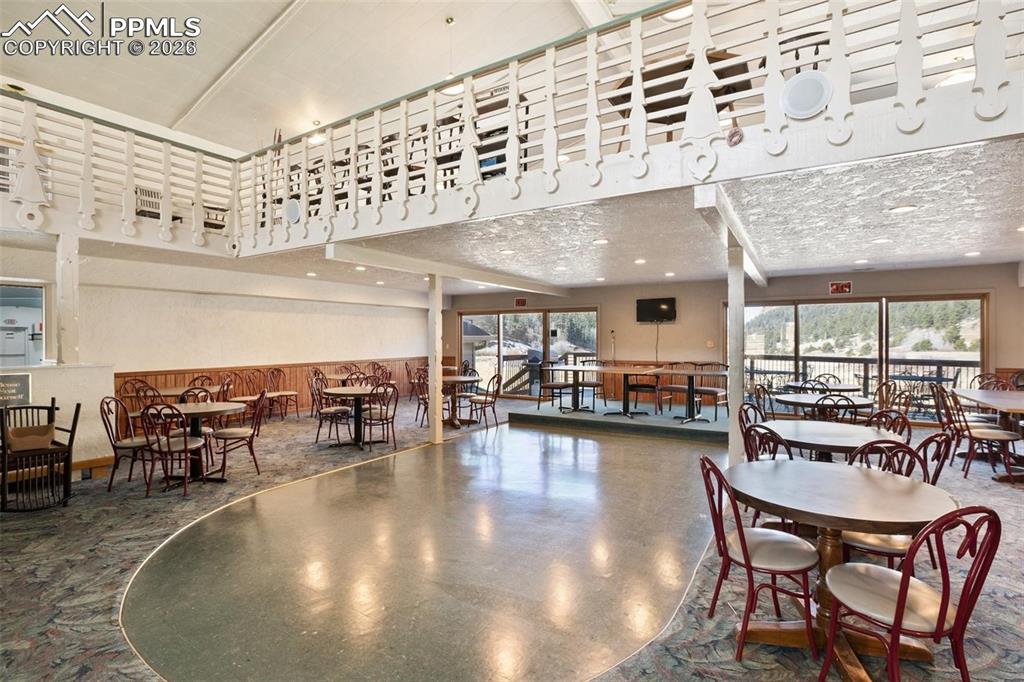 Image 50 of 50: Dining Area