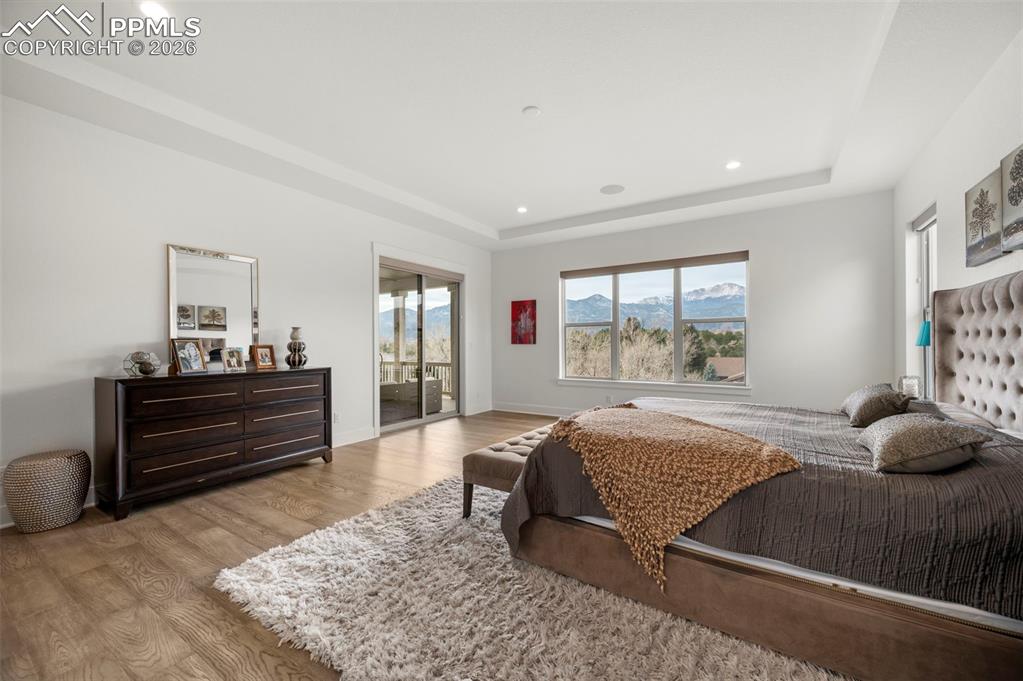 Image 24 of 48: Bedroom