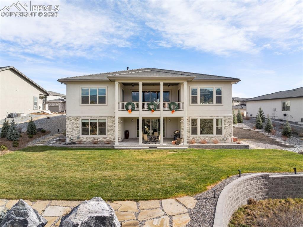 Image 40 of 48: Back of Structure