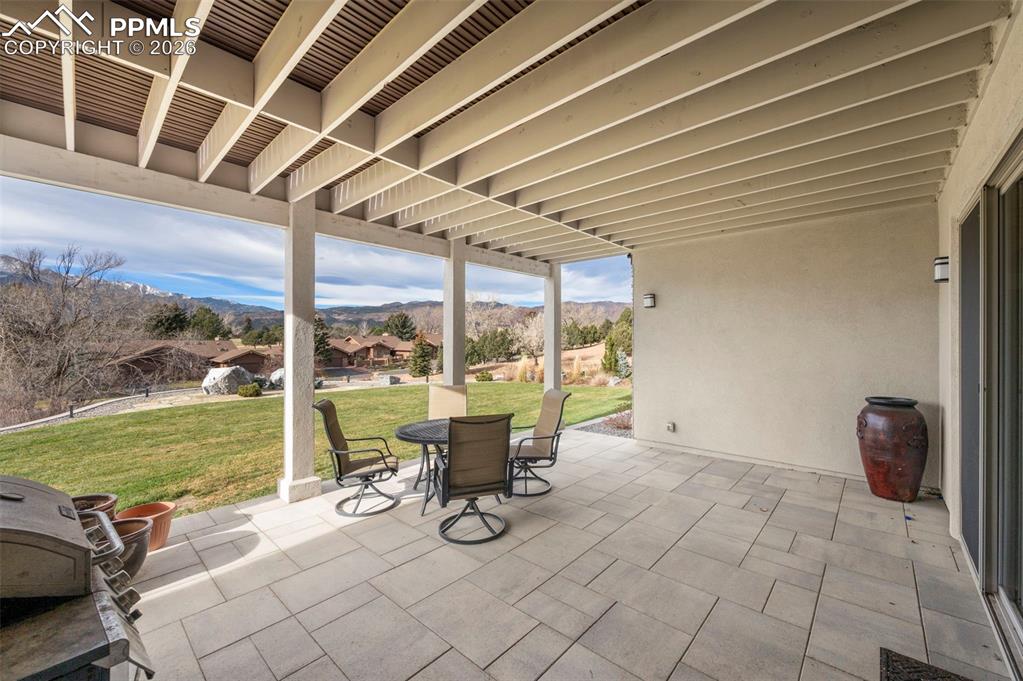 Image 42 of 48: Patio