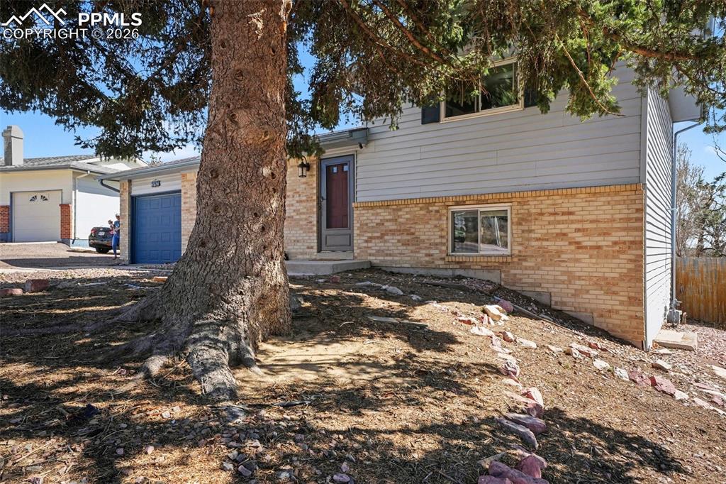 Image 3 of 25: Front of Structure