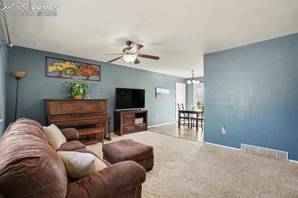 Image 4 of 25: Living Room