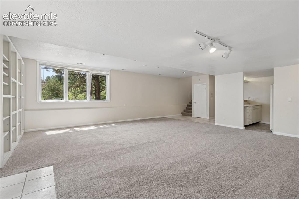 Image 40 of 50: Family Room