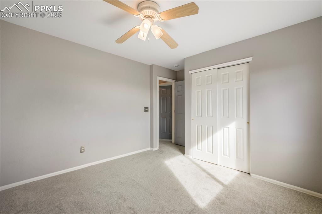 Image 30 of 50: Bedroom