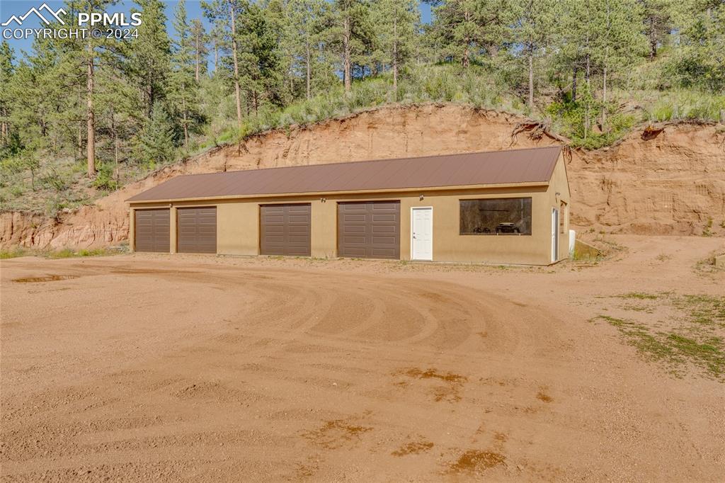 Image 42 of 47: View of massive garage