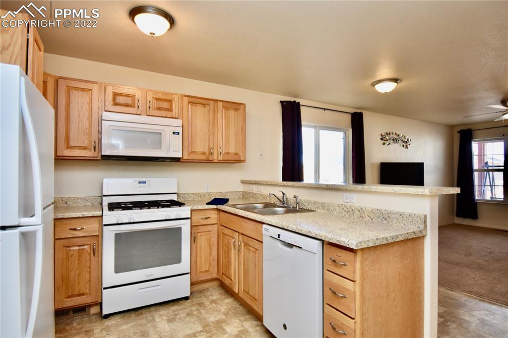 Listing 2155135, Image 12 of 30