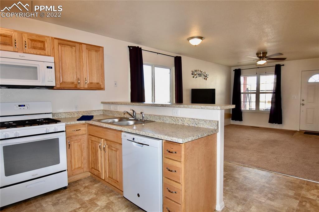 Listing 2155135, Image 14 of 30