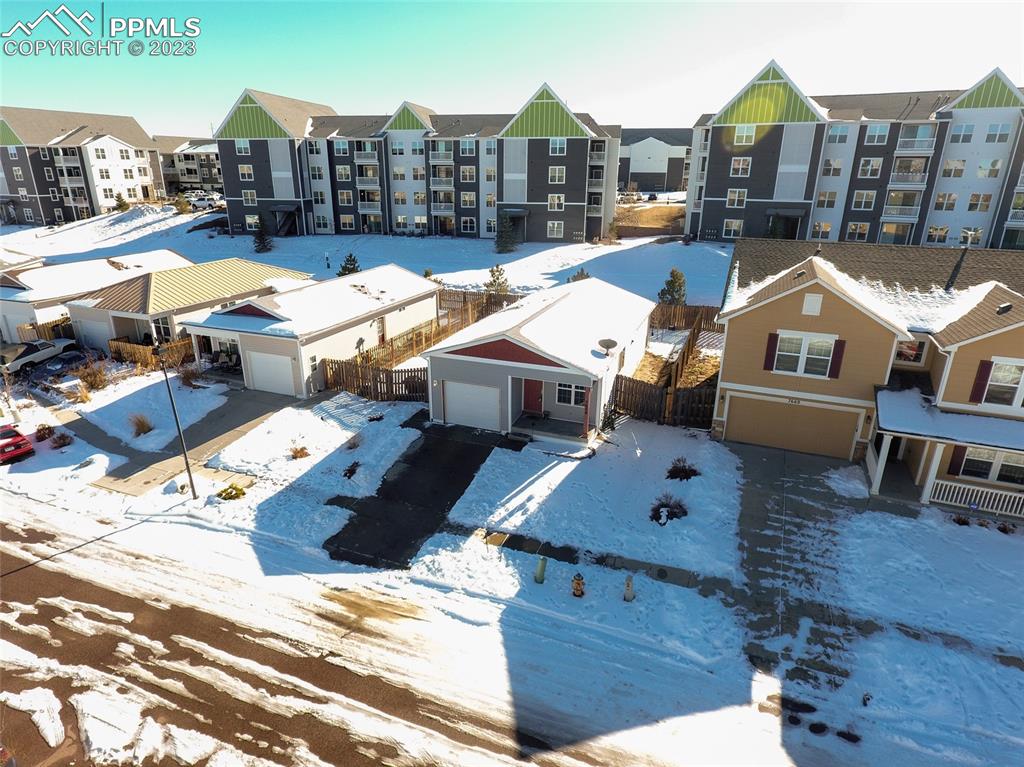 Listing 2155135, Image 2 of 30