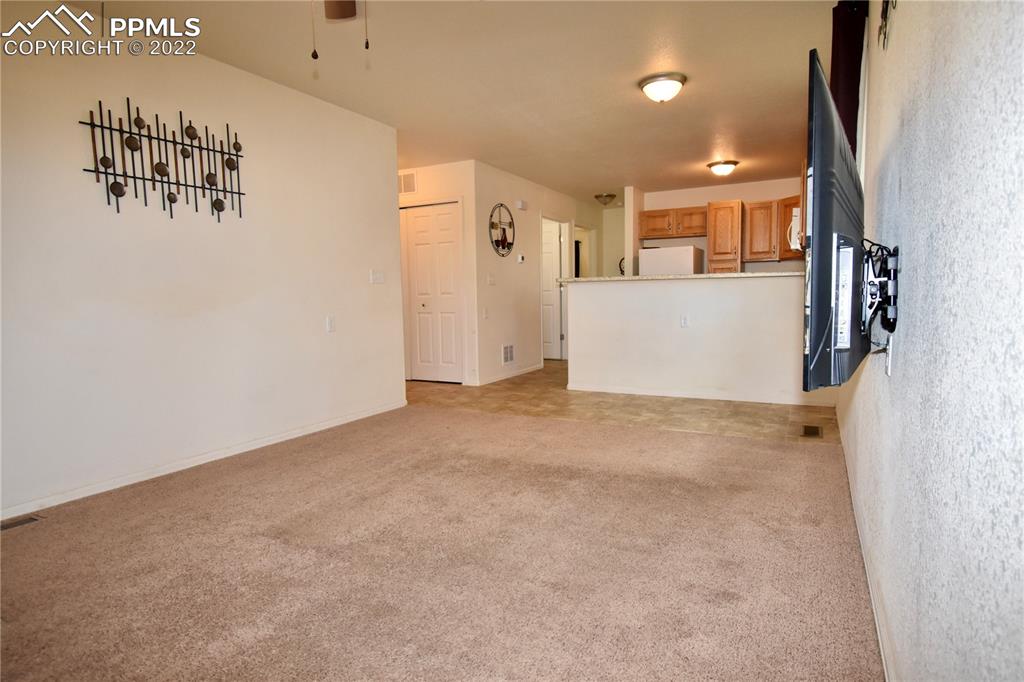 Listing 2155135, Image 8 of 30