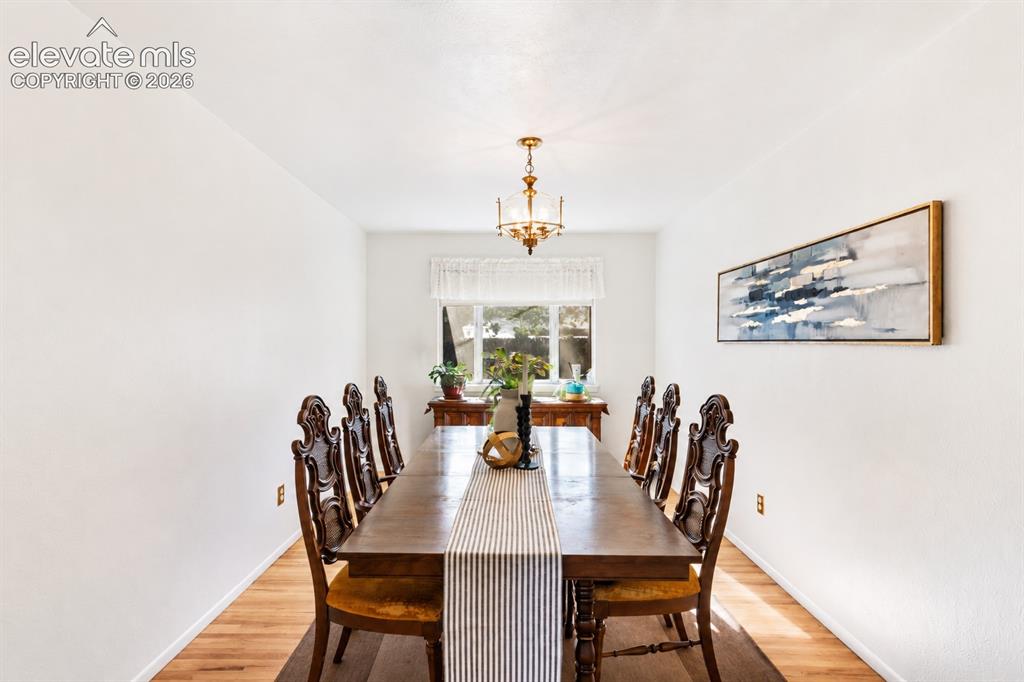 Image 6 of 41: Dining Area