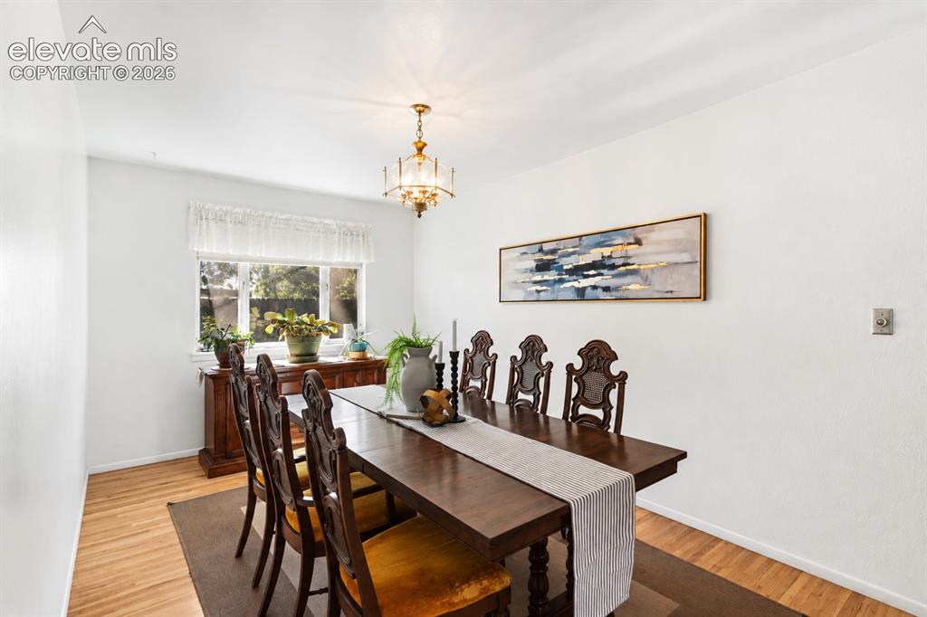 Image 7 of 41: Dining Area