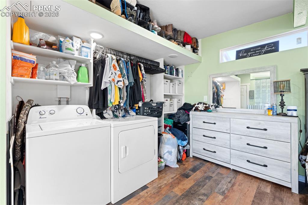 Image 18 of 46: Laundry