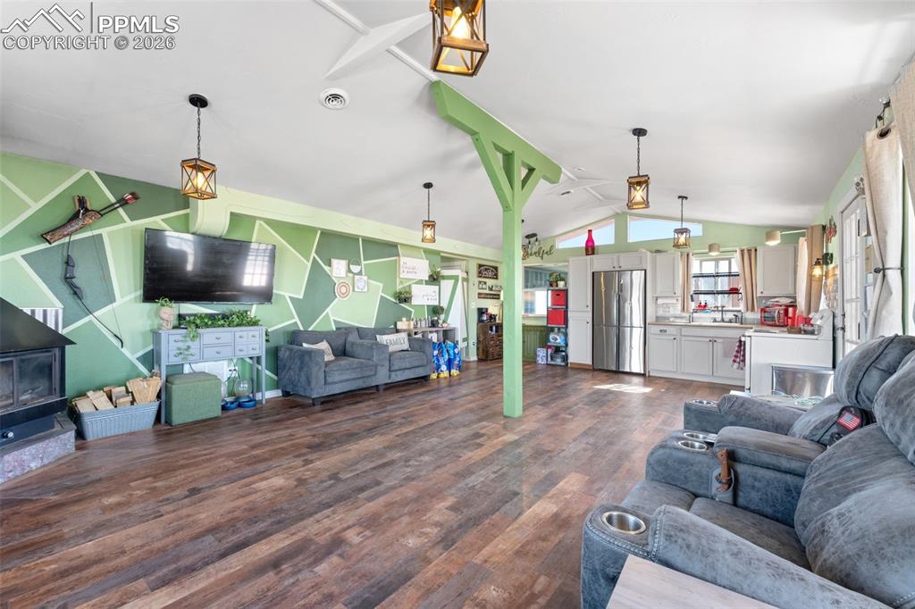 Image 7 of 46: Living Room