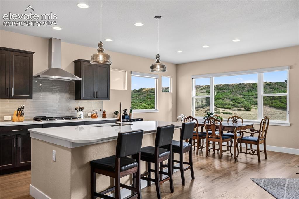 Image 19 of 50: Kitchen