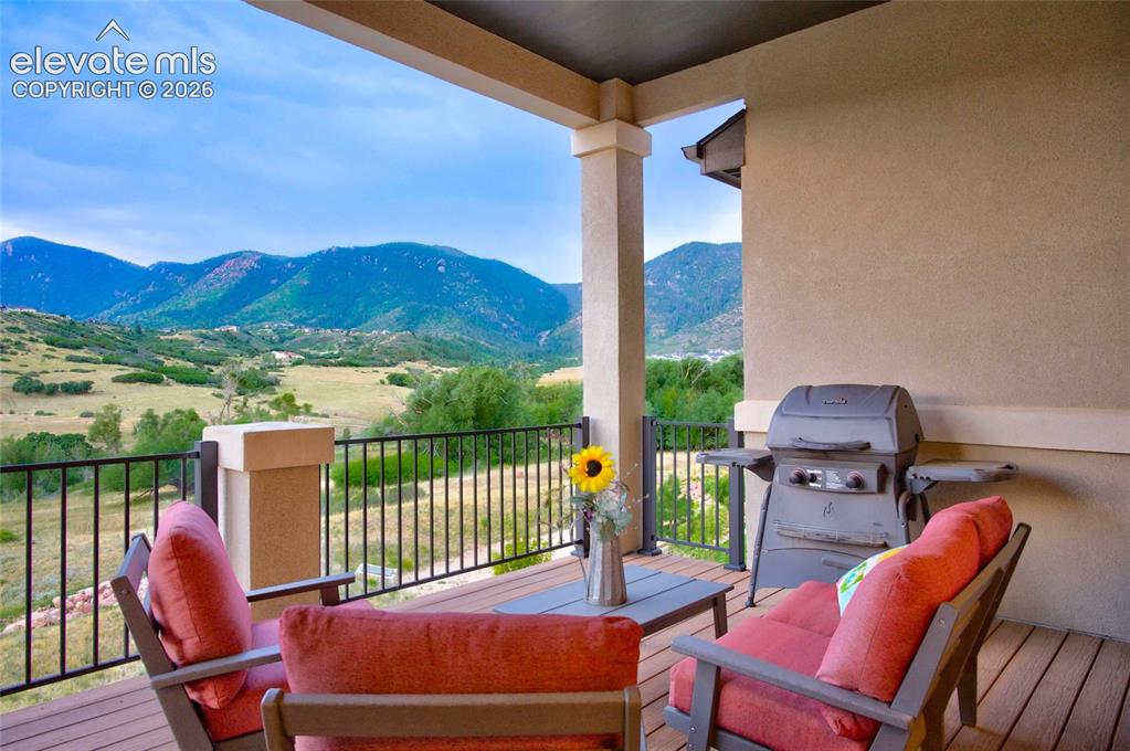 Image 9 of 50: Balcony