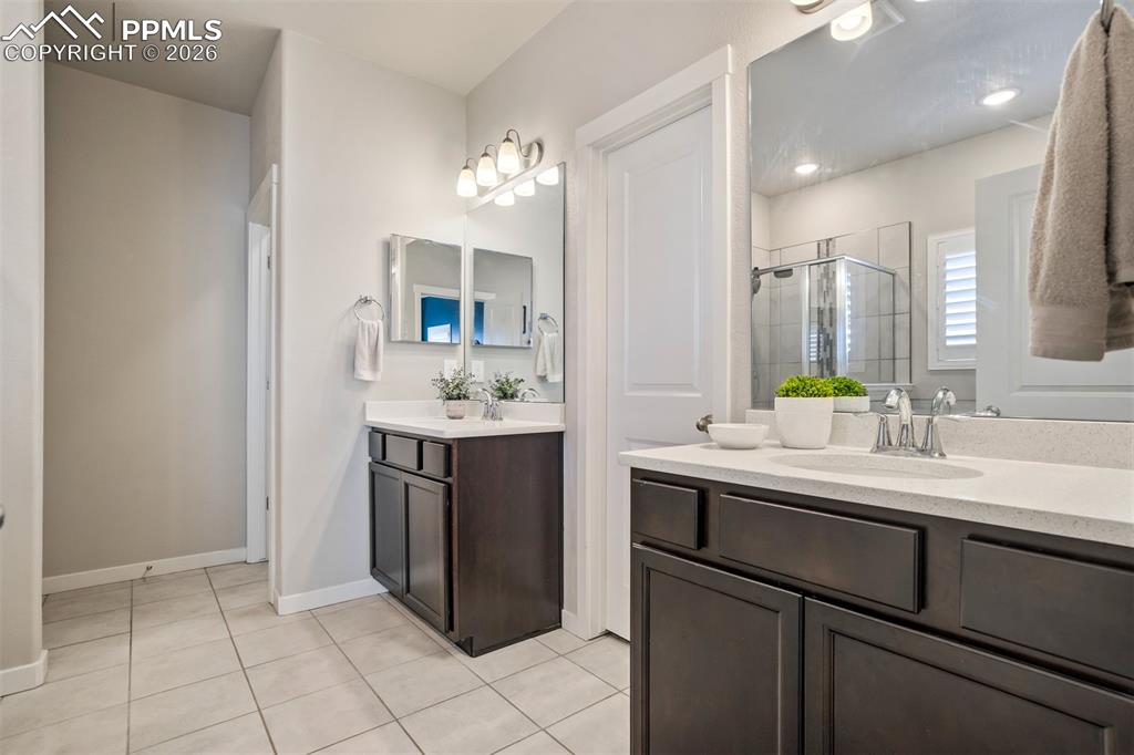 Image 20 of 47: Separate sinks- just like it should be. 