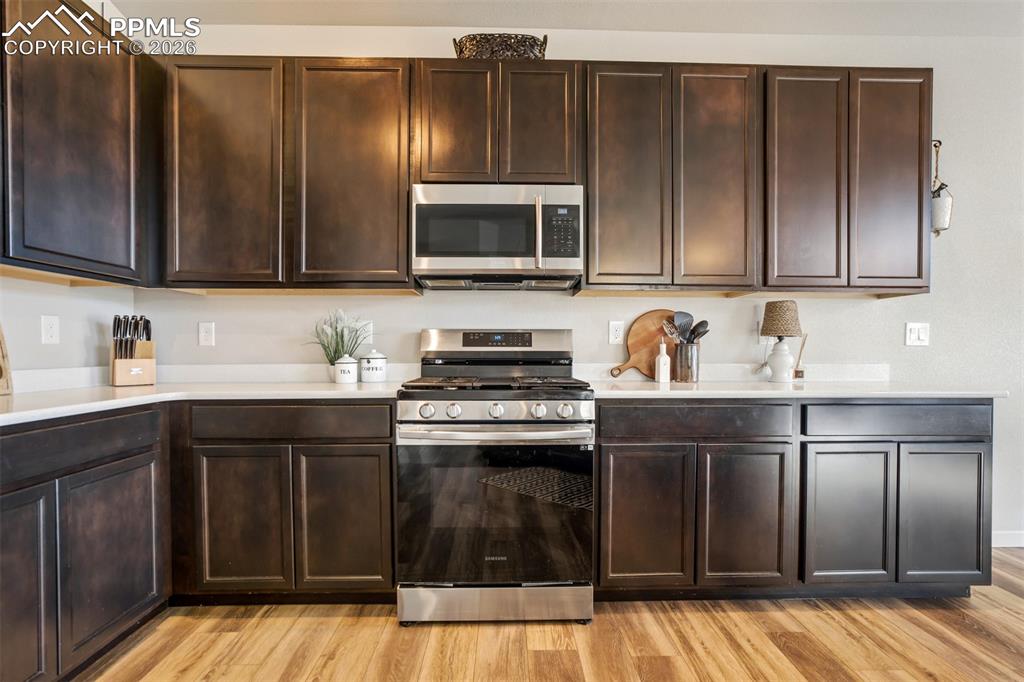 Image 8 of 47: This is the cabinet & counter space you need. 