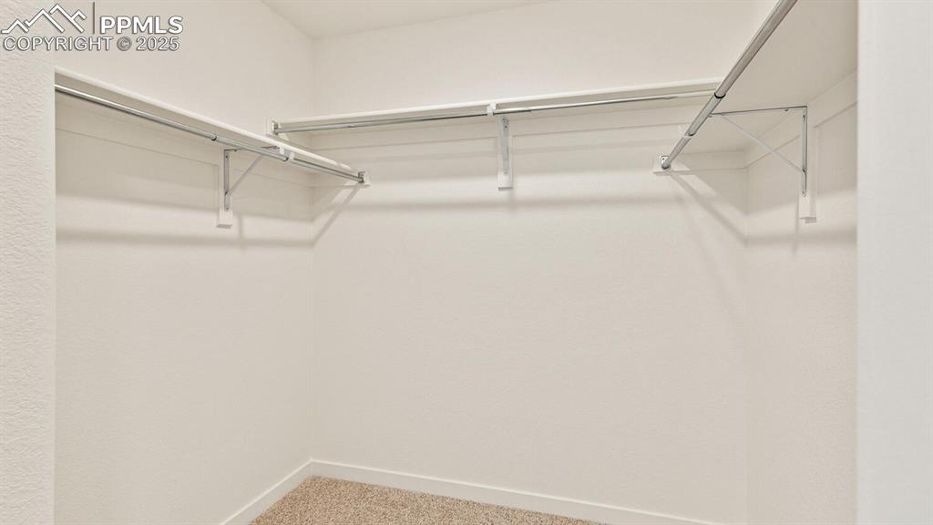 Image 17 of 24: Closet