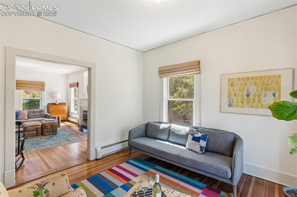 Image 9 of 41: Den