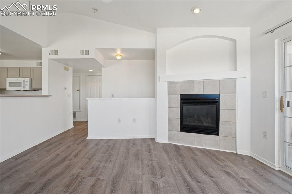 Image 9 of 30: Living Room