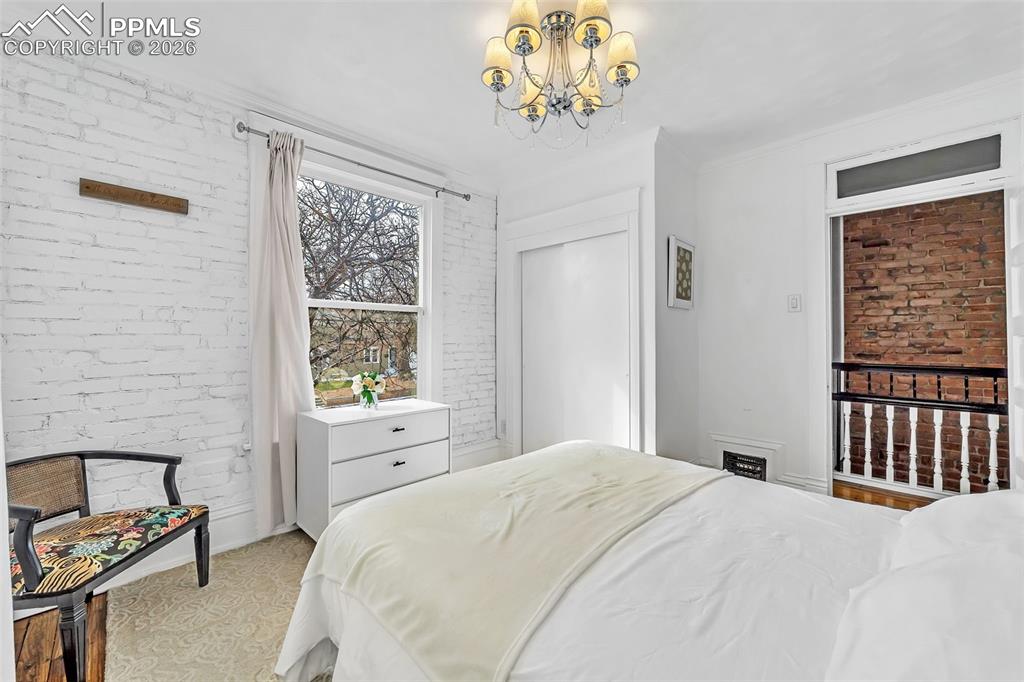 Image 21 of 27: Bedroom