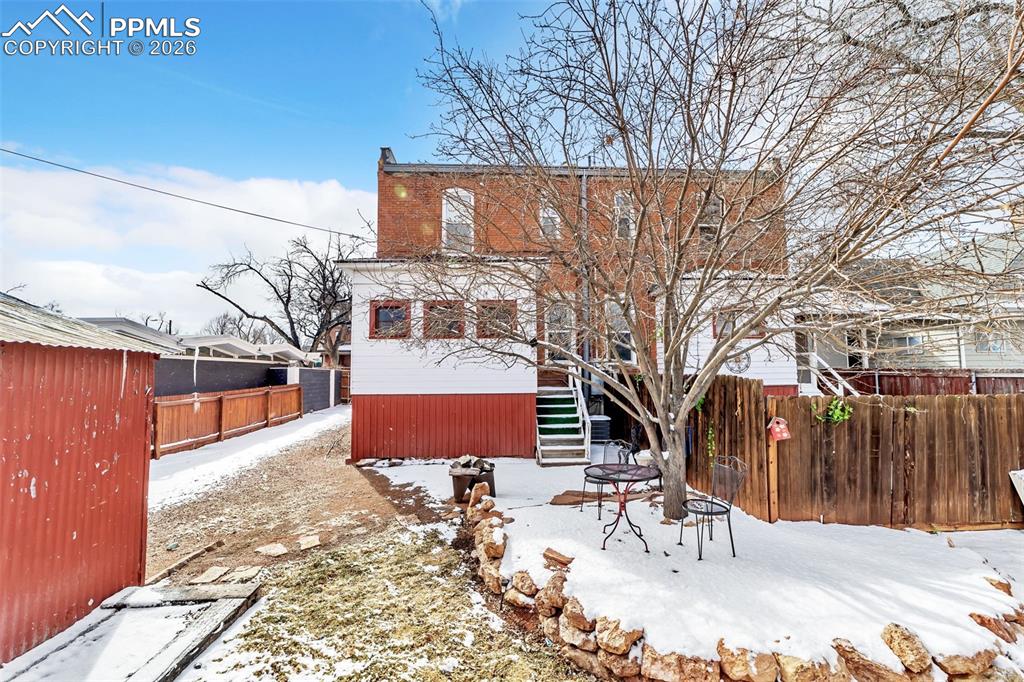 Image 26 of 27: Back of Structure