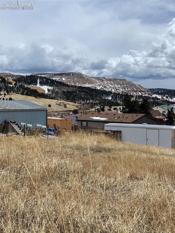 Image 6 of 22: View of mountain background