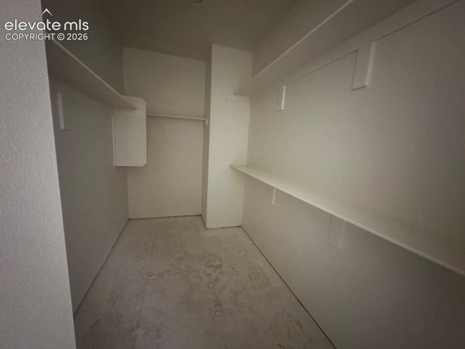 Image 13 of 34: Closet
