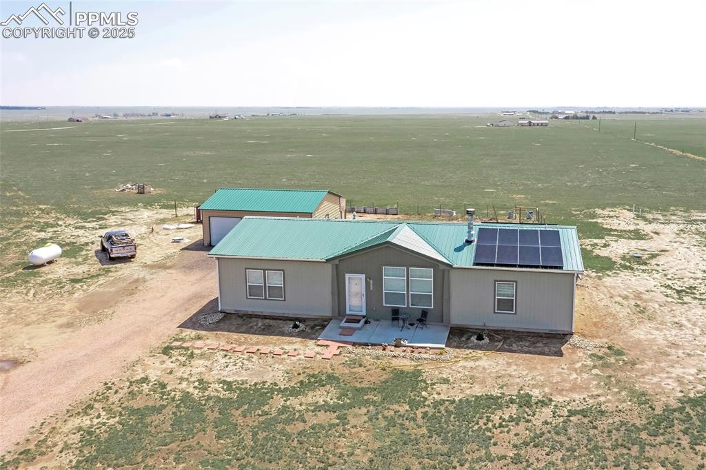 Image 14 of 50: Front of Structure